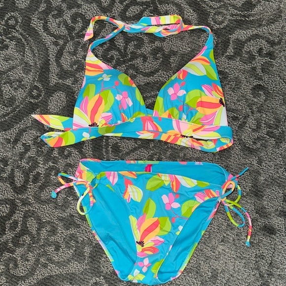 Victoria's Secret Other - •Victoria’s Secret Swim•